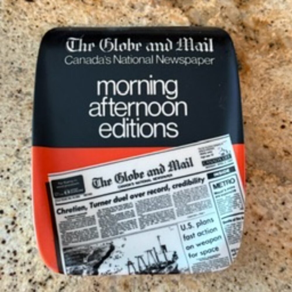 Vintage Globe & Mail trinket plate - Picture 4 of 9